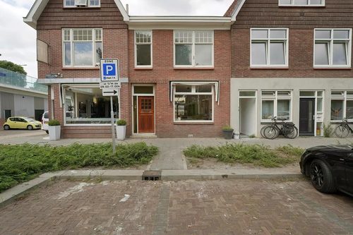 Eengezinswoning, geschakelde woning Emmalaan 3 in Alphen aan den Rijn