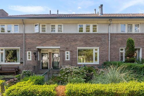 Eengezinswoning, tussenwoning Pontanuslaan 82 in Arnhem