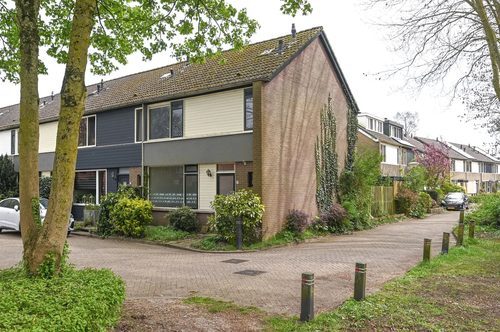 Eengezinswoning, eindwoning Dotterbloemlaan 57 in Baarn