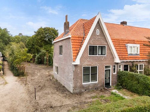 Eengezinswoning, hoekwoning Pleineslaan 58 in Den Dolder