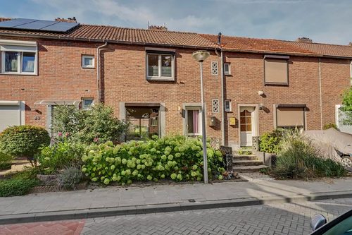 Eengezinswoning, tussenwoning Apeldoornstraat 27 in Heerlen