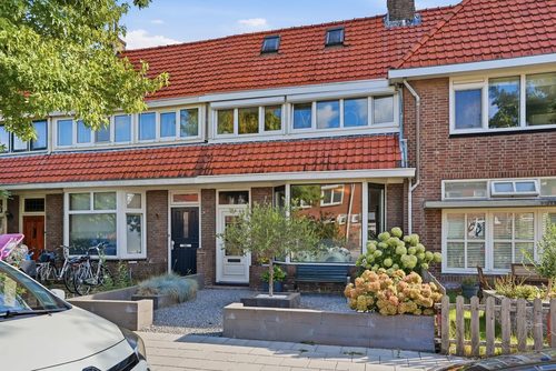 Eengezinswoning, tussenwoning van Leeuwenhoekstraat 7 in Leeuwarden