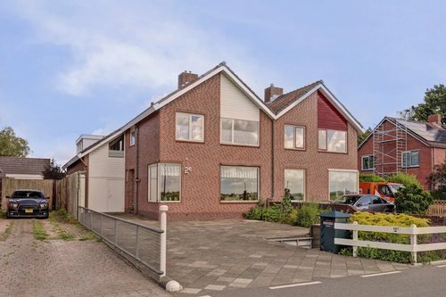 Eengezinswoning, 2-onder-1-kapwoning Vriezenweg 2-C in Leimuiden