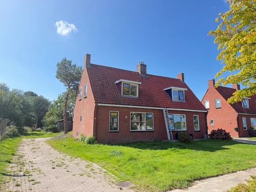 Eengezinswoning, 2-onder-1-kapwoning Lange Dyk 7 in Minnertsga