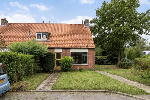 Eengezinswoning, 2-onder-1-kapwoning Molenlaan 7 in Nieuw Beerta