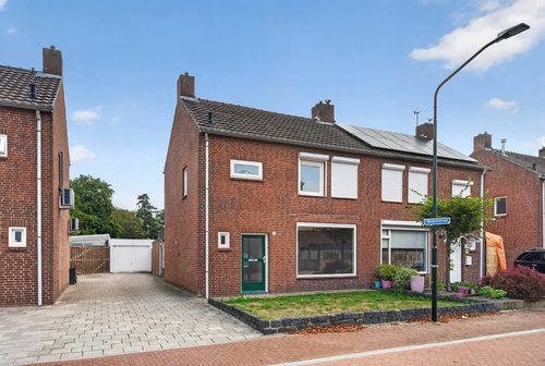 Eengezinswoning, 2-onder-1-kapwoning Margrietstraat 33 in Oost West en Middelbeers