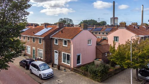 Eengezinswoning, hoekwoning Van Rijswijkstraat 38 in Velsen-Noord
